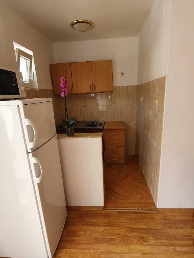 Apartments Slavica Rab Town Buitenkant foto