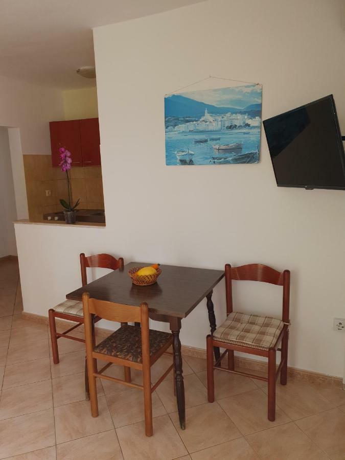 Apartments Slavica Rab Town Buitenkant foto